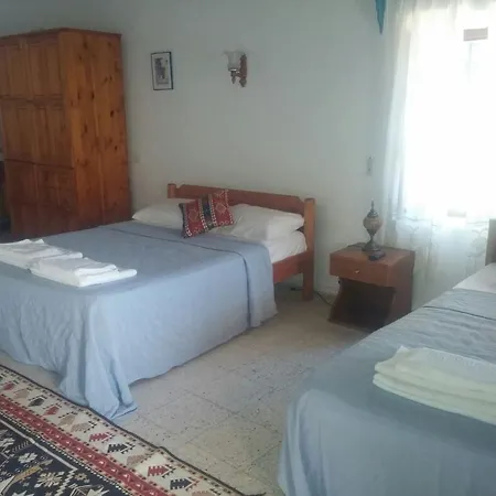 Zemda Mandalin Gazde/Camere de închiriat Gümüşlük